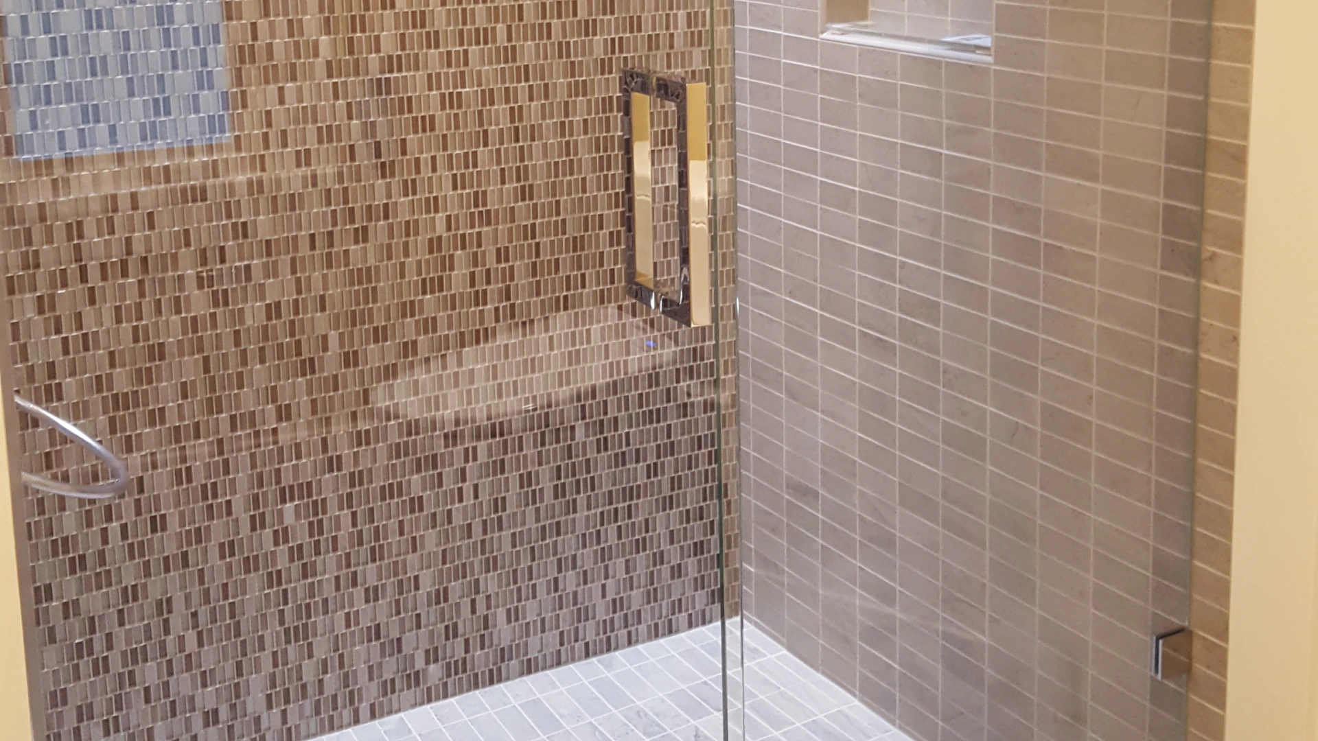 HERO Bathroom Grand Lake