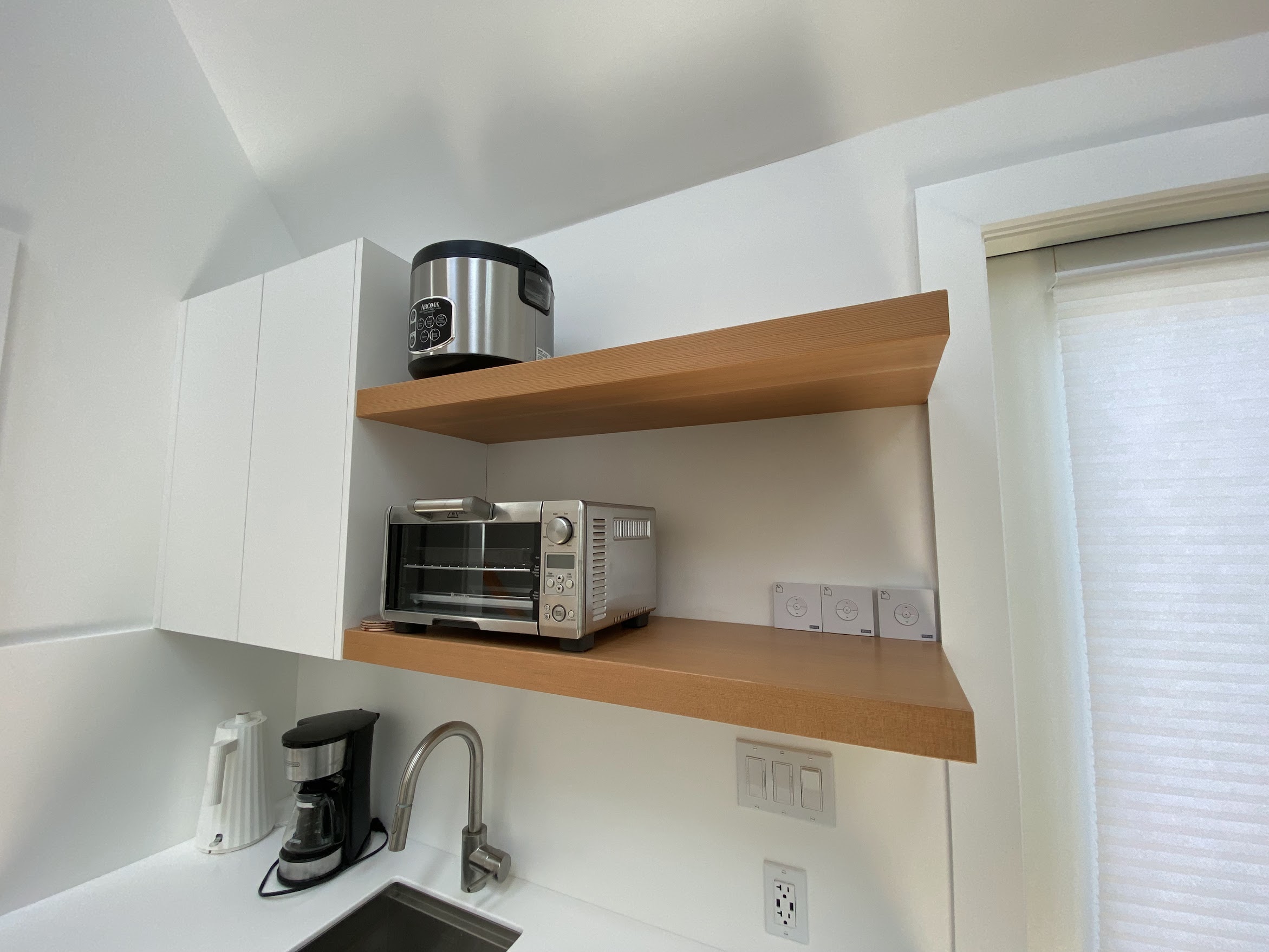 4 shelves