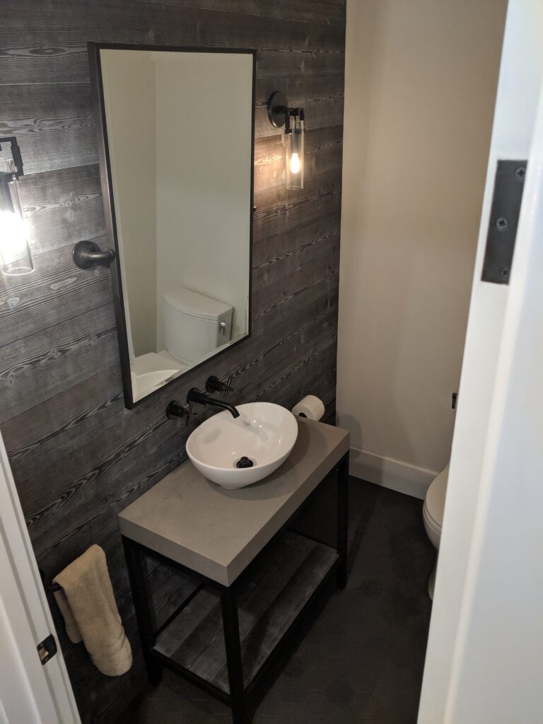 Crocker Highlands Half Bath, finished, photo 3 of 8